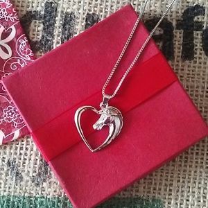 NWOT Heart Shape horse head necklace